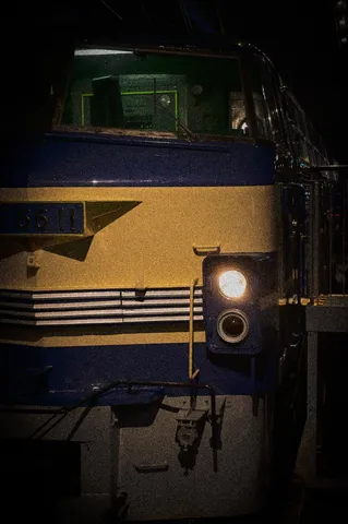 レトロな機関車の眼差し