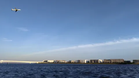 青空と滑走路、そして旅立ち