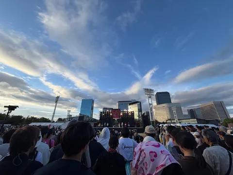 夕暮れの都会ステージ感