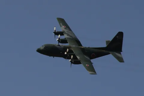 青空を悠然と飛ぶ機体