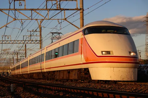 夕焼けをまとう流線形