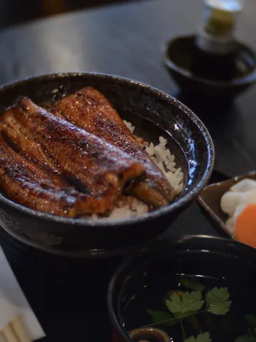 照り焼き鰻丼の余韻