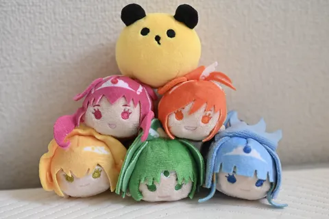 カラフルぬいぐるみの段々重ね