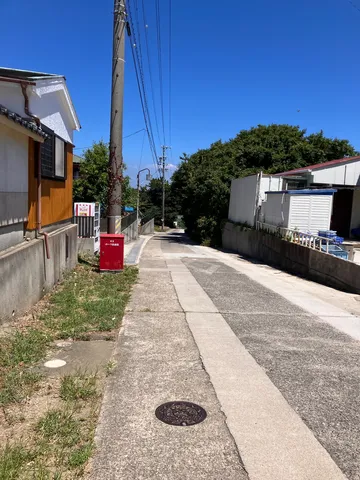 夏の終わりの坂道