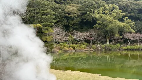 湯けむりと湖畔の静寂