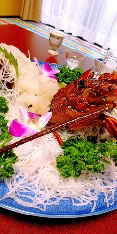 伊勢海老とビール、至福のひととき