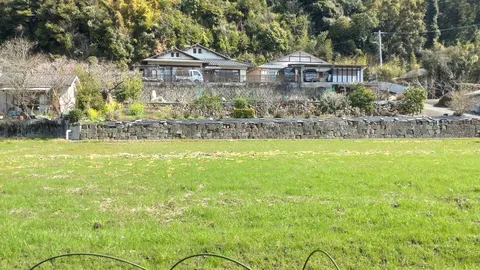 静寂の里山、時が止まった風景