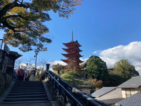 古都の風情、五重塔への道