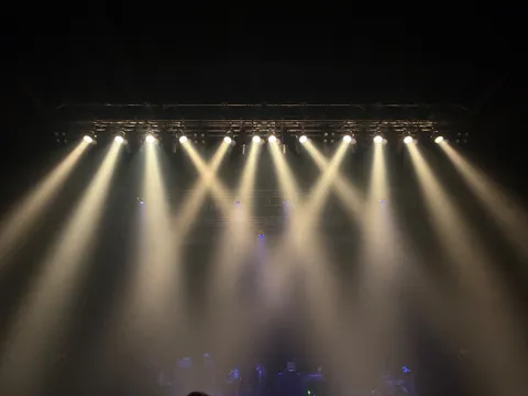 ステージの幕開け