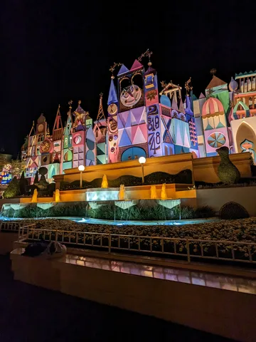 夜のIt's a Small World
