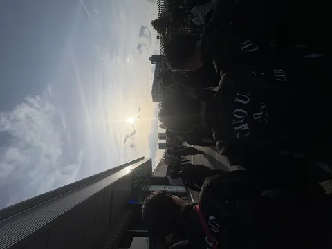 シルエットが際立つ夕暮れ