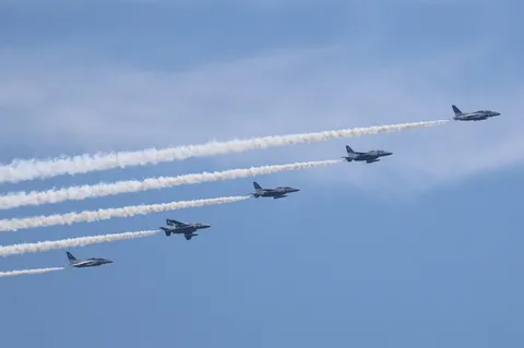 空を駆ける翼
