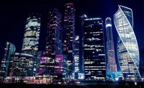 夜空を彩る都市のシンフォニー