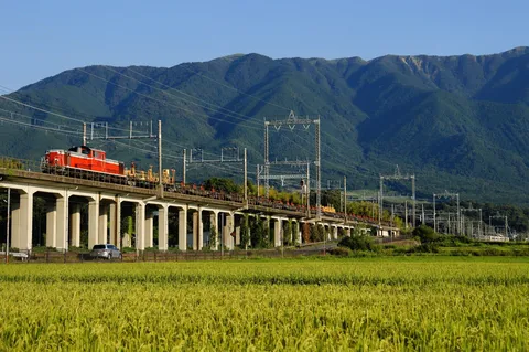 山里の赤い機関車