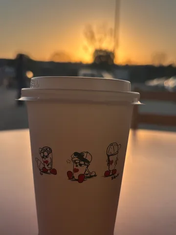 夕暮れの温かな一杯