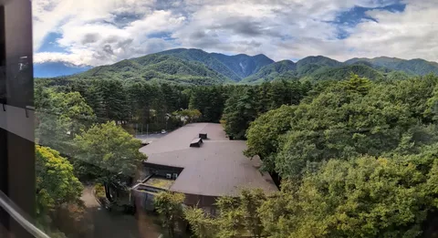屋根越しの深呼吸マウンテン