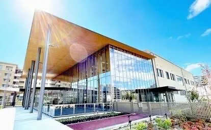 光と影が織りなすモダン建築