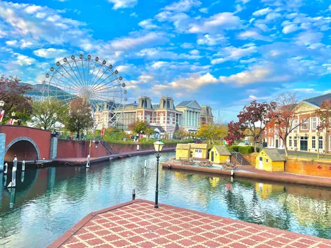水辺にほどける遊園地