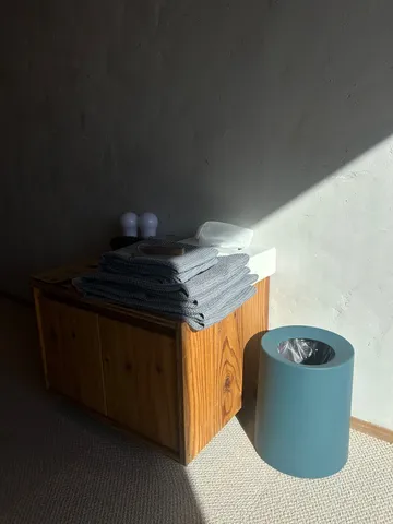 静寂を照らす光のコントラスト