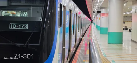 都会の地下鉄、旅の始まり