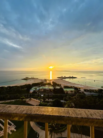 夕景と海の静かな刻