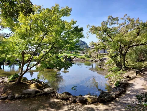都会の喧騒を離れた緑のオアシス