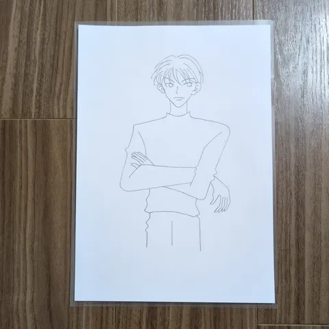 クールな佇まい、アンニュイな表情