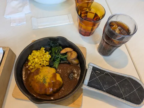 とろけるチーズの彩り定食