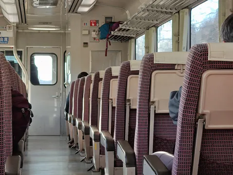 釜石線キハ110形・車内