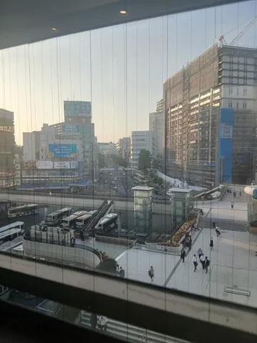 都会の日常、ビルの建設現場