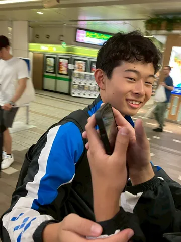 スマホ越しの友達との時間