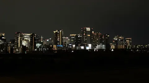眠らない街の灯り