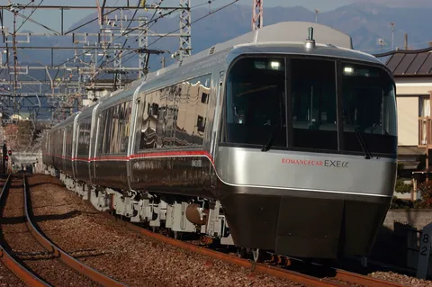 銀色列車の朝の光景