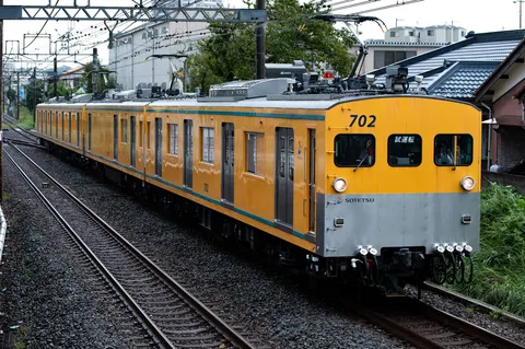 試運転中！黄色い電車の日常