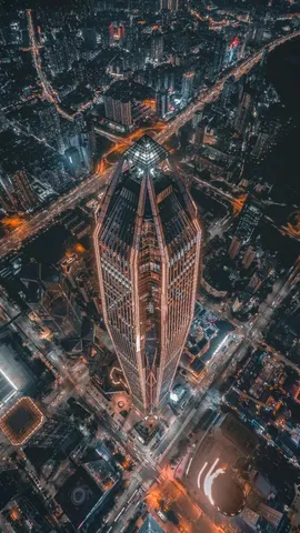 夜景に刺さる摩天楼