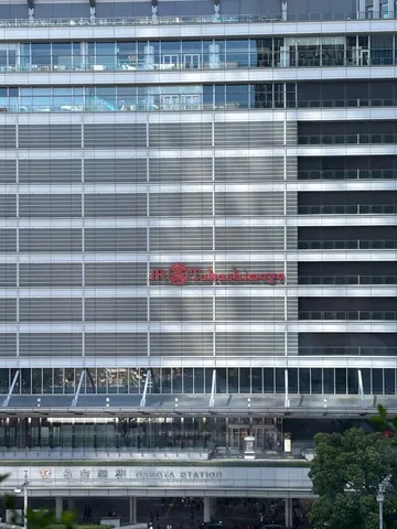 名古屋駅、空への架け橋