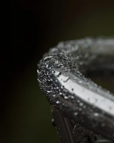 雨粒が奏でる静寂