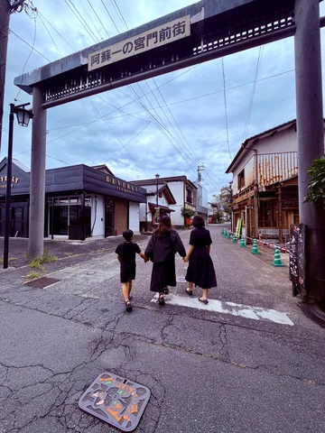 路地の空気と影
