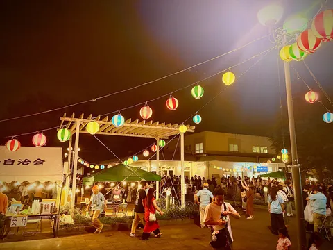提灯がつなぐ夜祭り