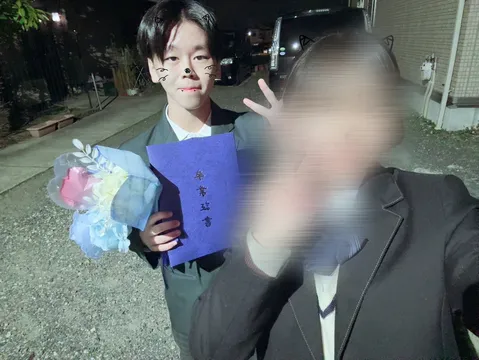 夜の花束と青い証書