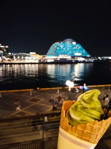 夜景と抹茶アイスの誘惑