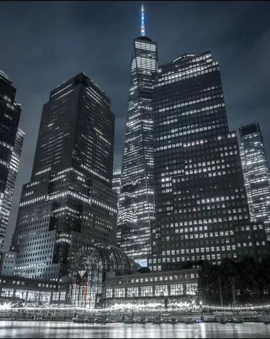 夜景に灯る希望の光