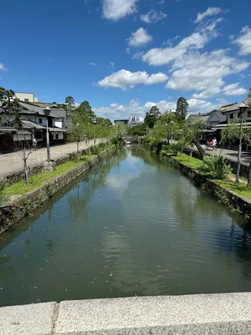 風情ある水路と町並み