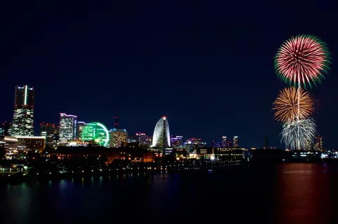 都市を彩る光の祭典