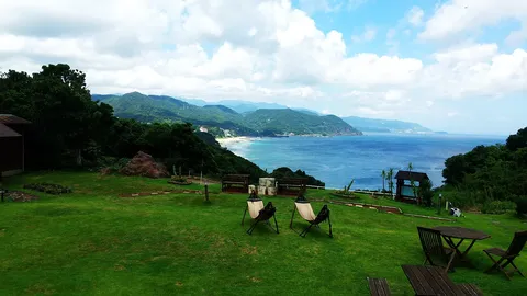 海を望む、緑の癒し空間