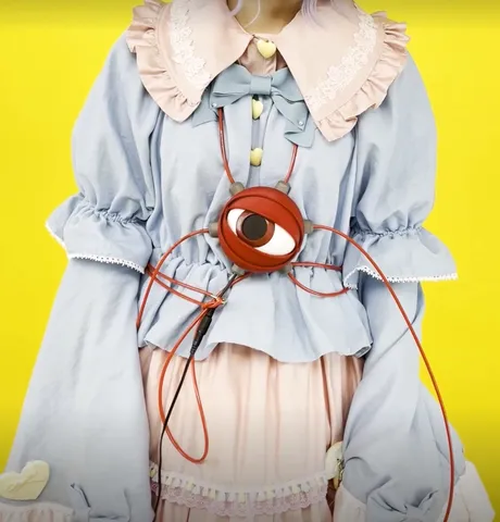 赤き眼差し、夢幻の装い