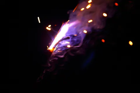 闇夜に走る火花の心拍