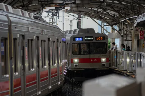 旅立ちの合図、静かなる駅