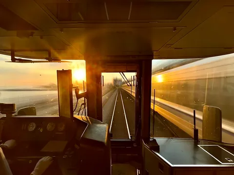 夕陽を追いかける旅路