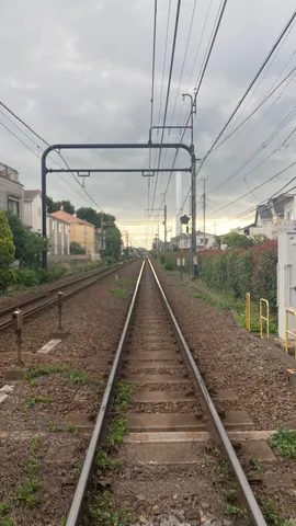どこまでも続く線路の彼方